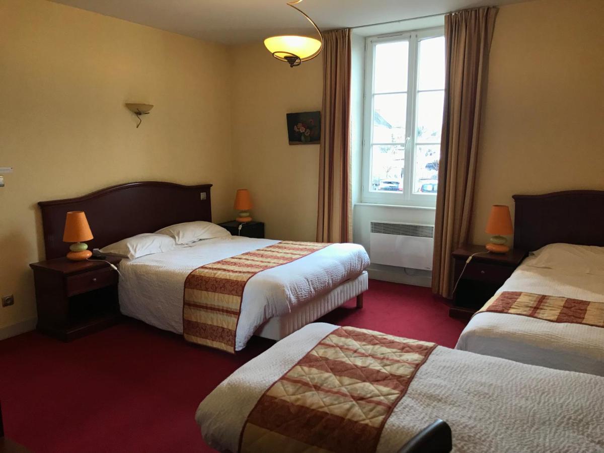 Logis Hotel Saint-Joseph Sancoins Exterior photo