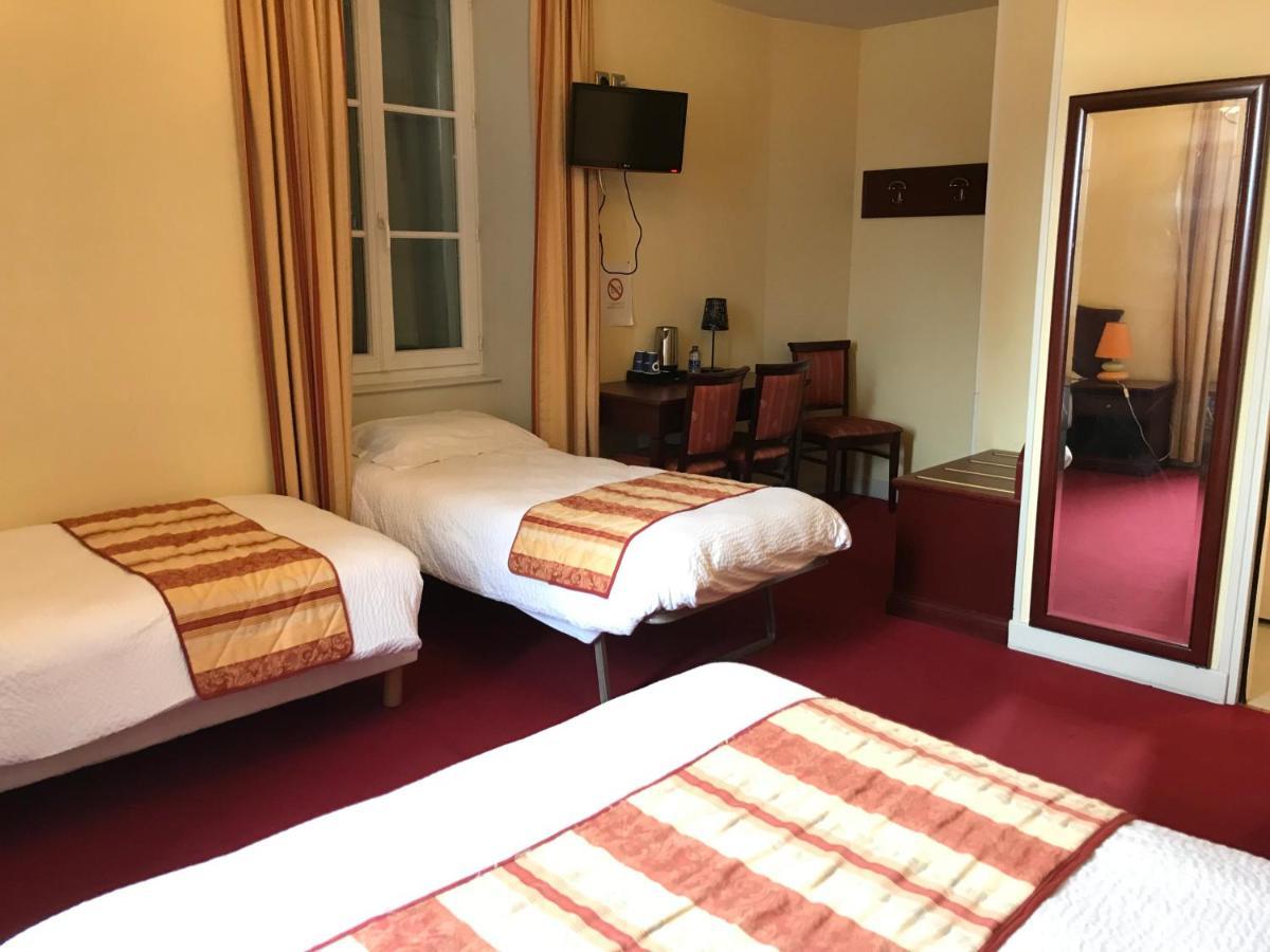 Logis Hotel Saint-Joseph Sancoins Exterior photo